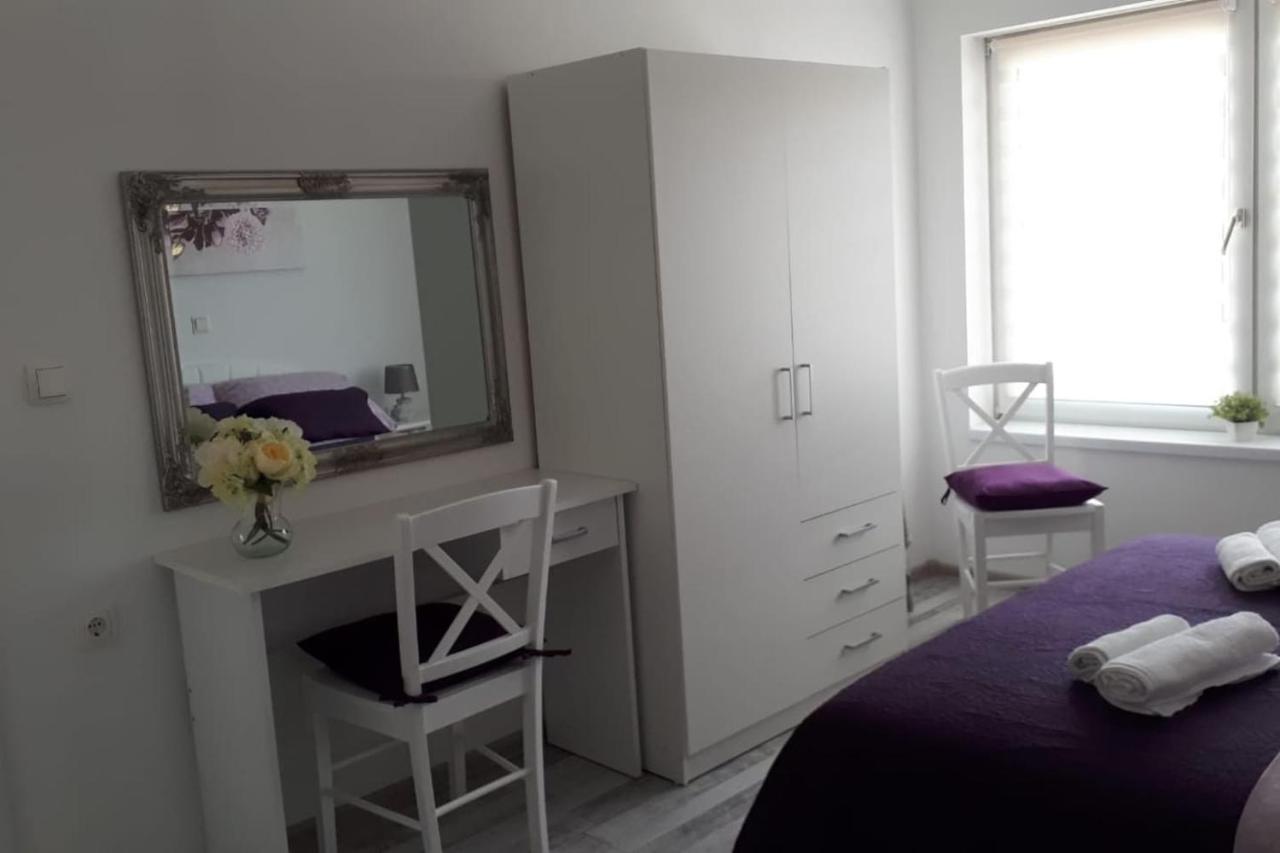 Apartman Lidija Dinjiska Bagian luar foto